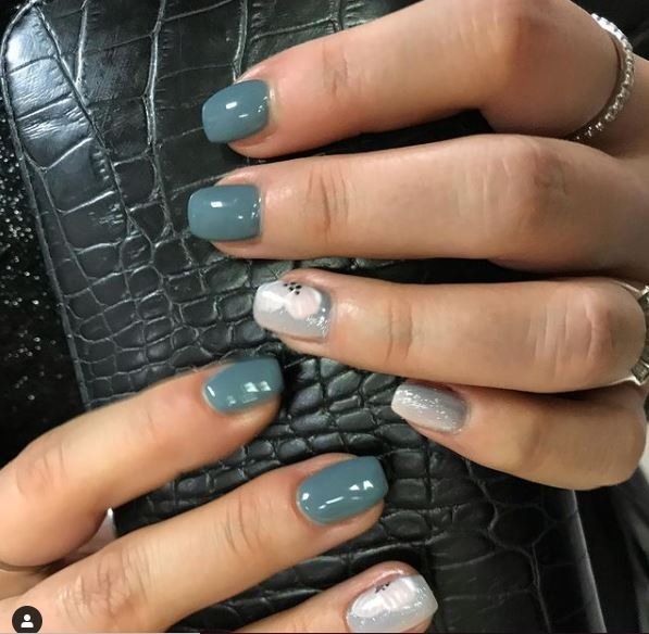 manicure con doppio colore