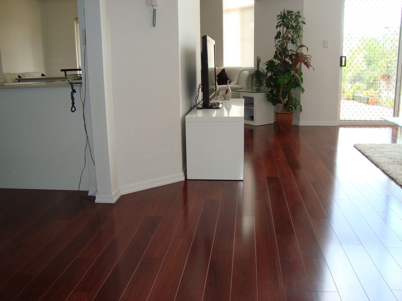 12mm laminate high gloss with step