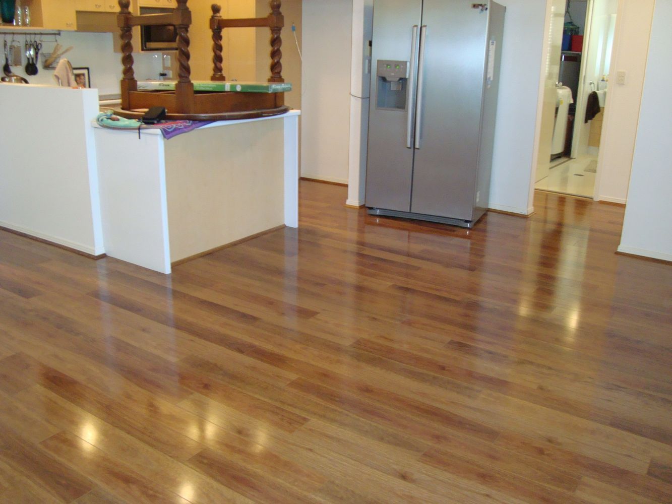 12mm laminate high gloss 6