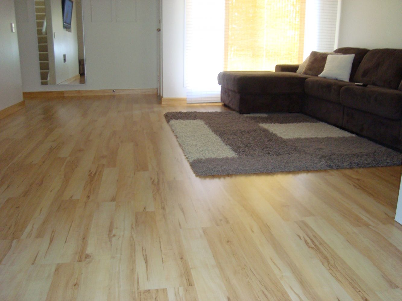 8mm laminate semi gloss 4
