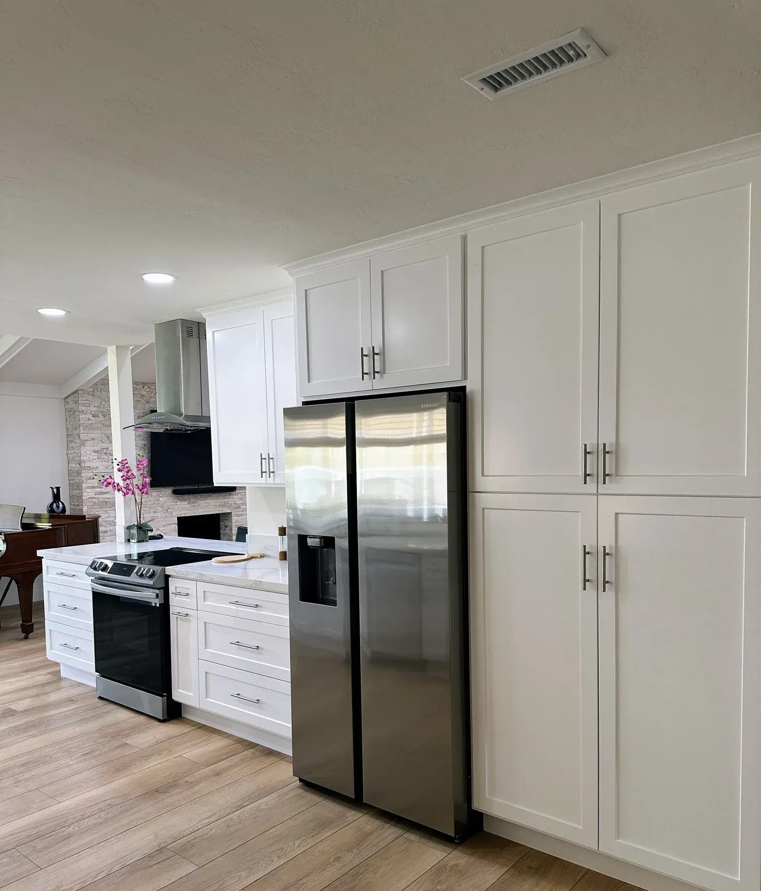 Remodel Contractor - kitchen -  by San Diego's Team Renovate