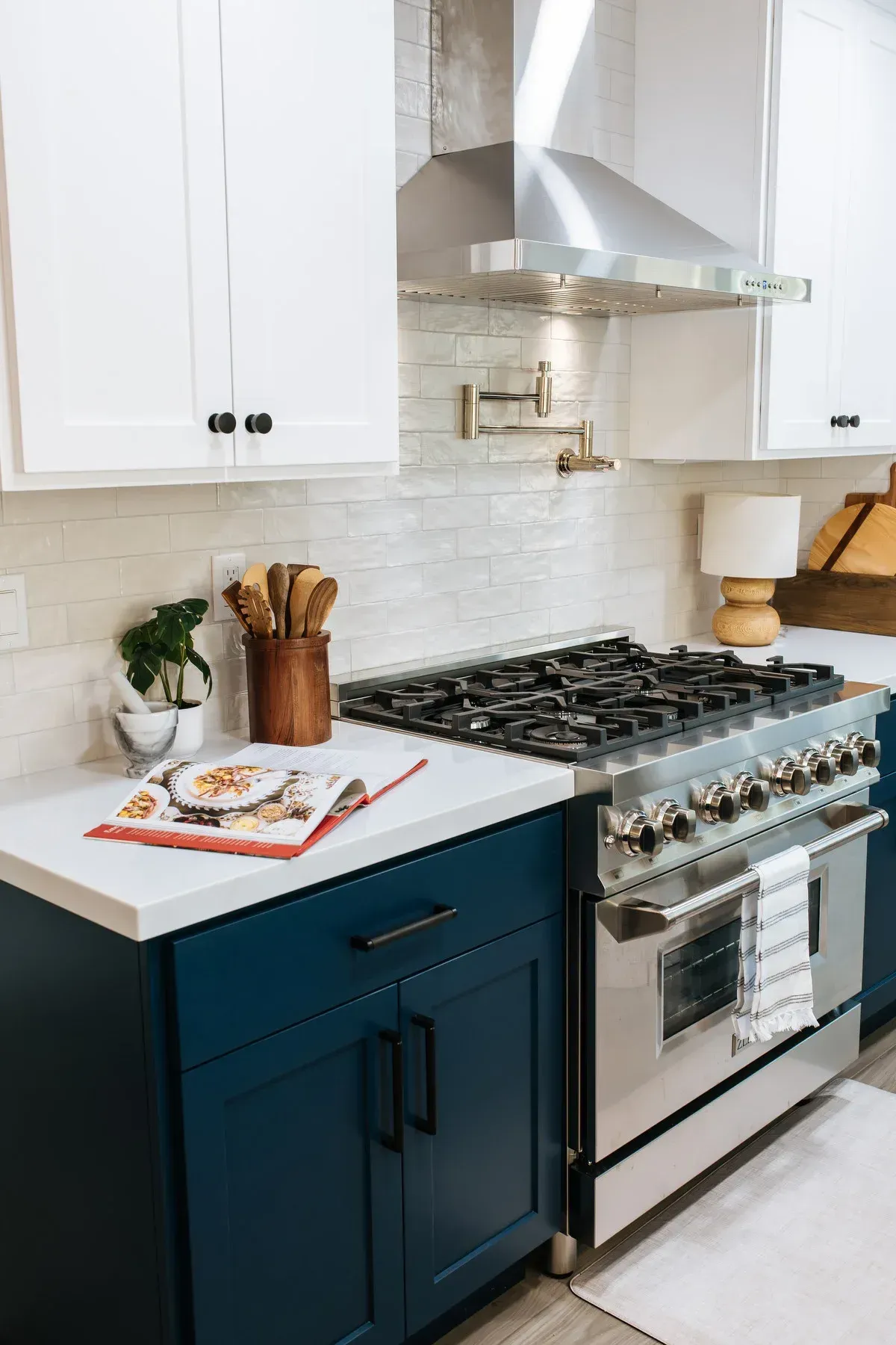 Remodel Contractor - kitchen -  by San Diego's Team Renovate