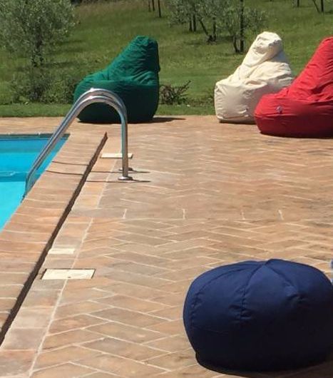 Poltrona sacco Goccia piscina