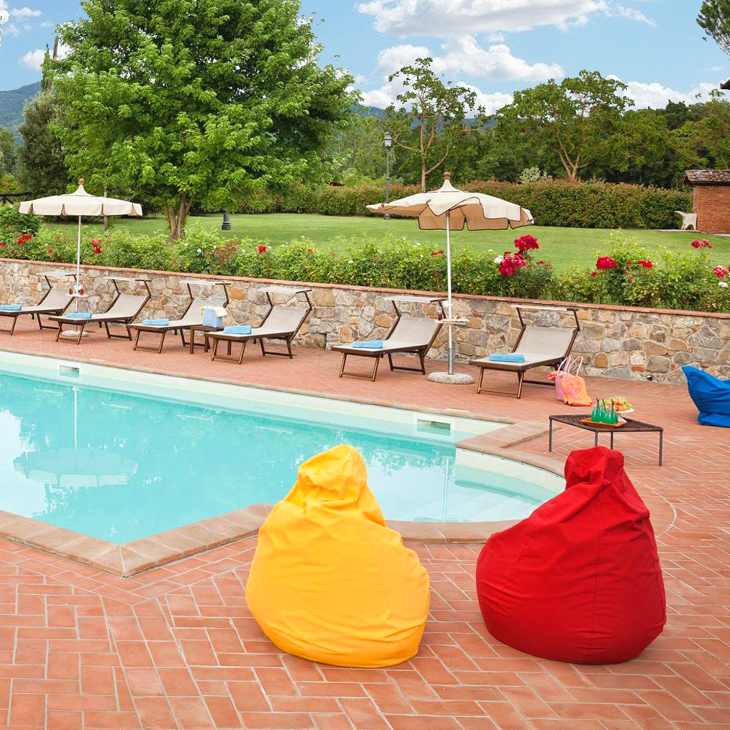 Poltrona sacco Goccia piscina