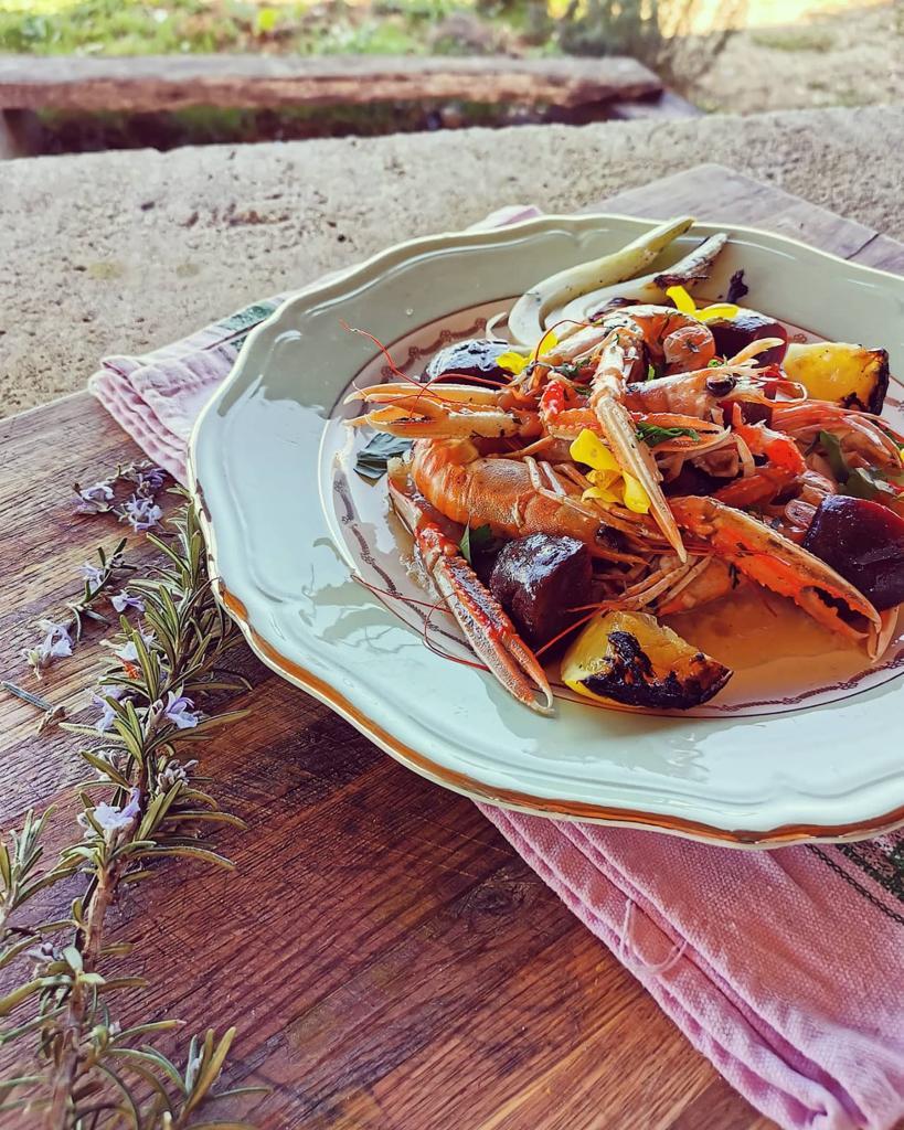 Salad to accompany dishes at wedding