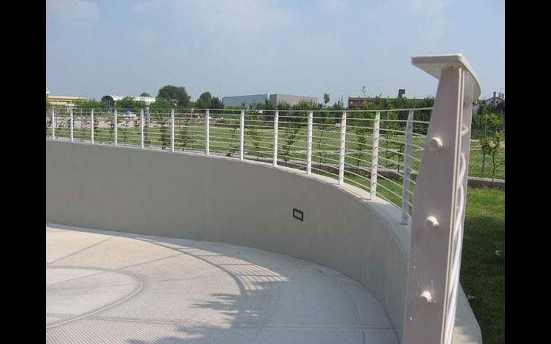 Ringhiera di protezione sagomata