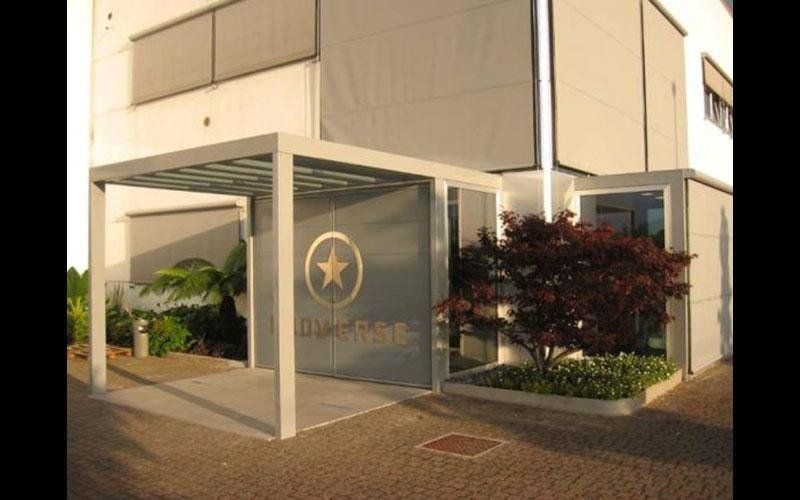 Copertura ingresso e serramenti di finitura