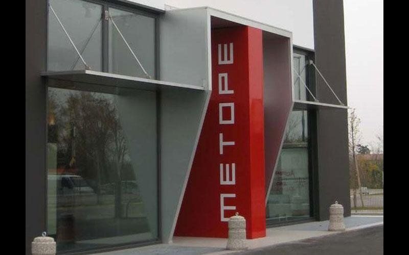 Pensiline e portale di ingresso