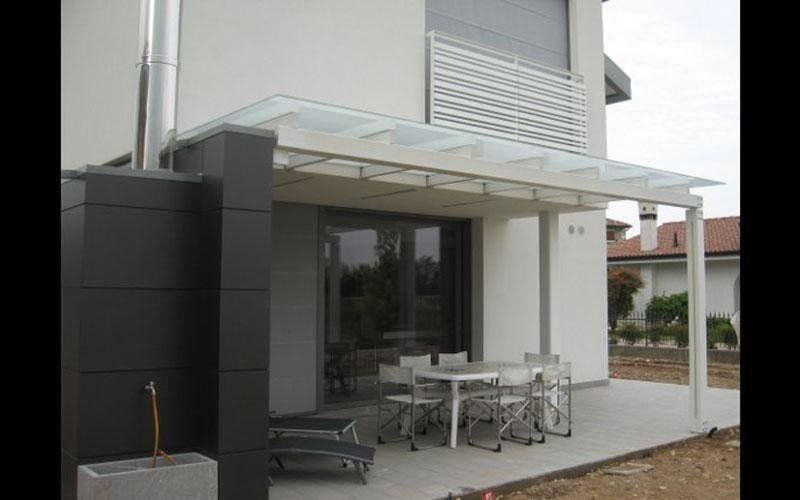 Pensilina in vetro bianco latte e metallo