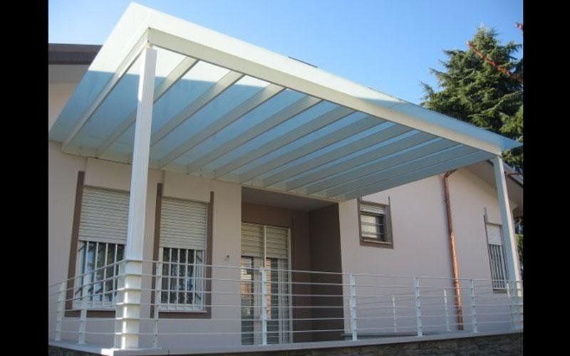 Pensilina in vetro bianco latte e metallo