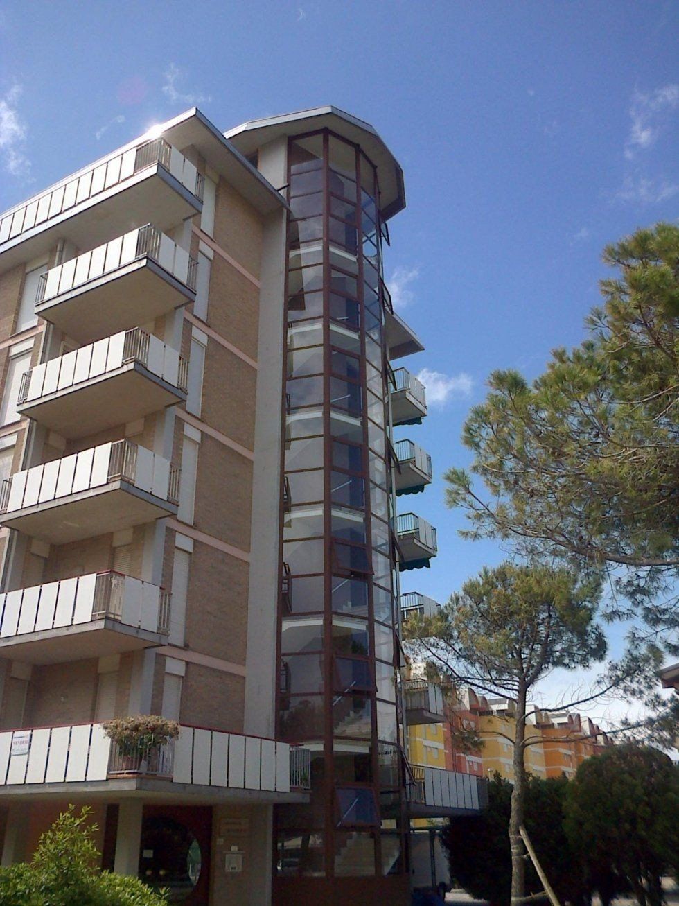 Serramento ad arco per abitazione esterno