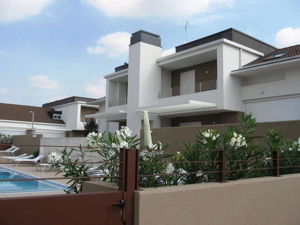 Realizzazione esterno colore bianco