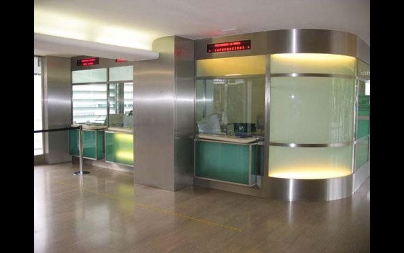 Biglietteria in vetro e acciaio inox
