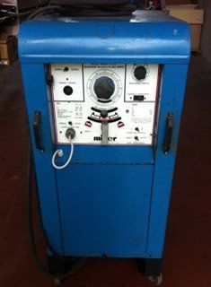 SALDATRICE AL TIG MILLER AC-DC IN GAS INERTE MODELLO 320 A-BP