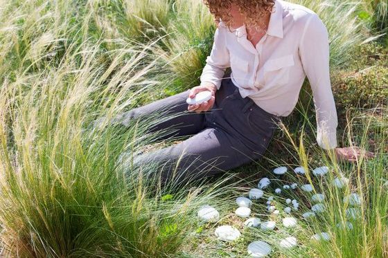 spreading parting stones

