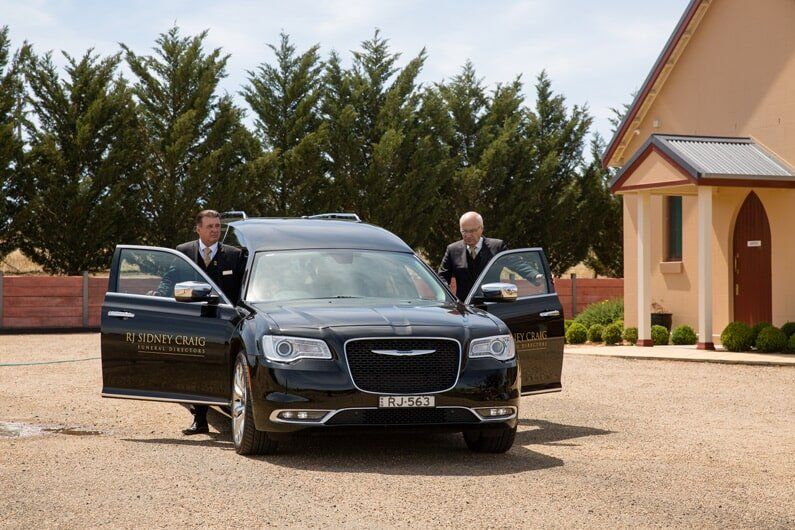 RJ Sidney Craig Modern Funeral Car — Modern Fleet Of Vehicles In Goulburn, NSW