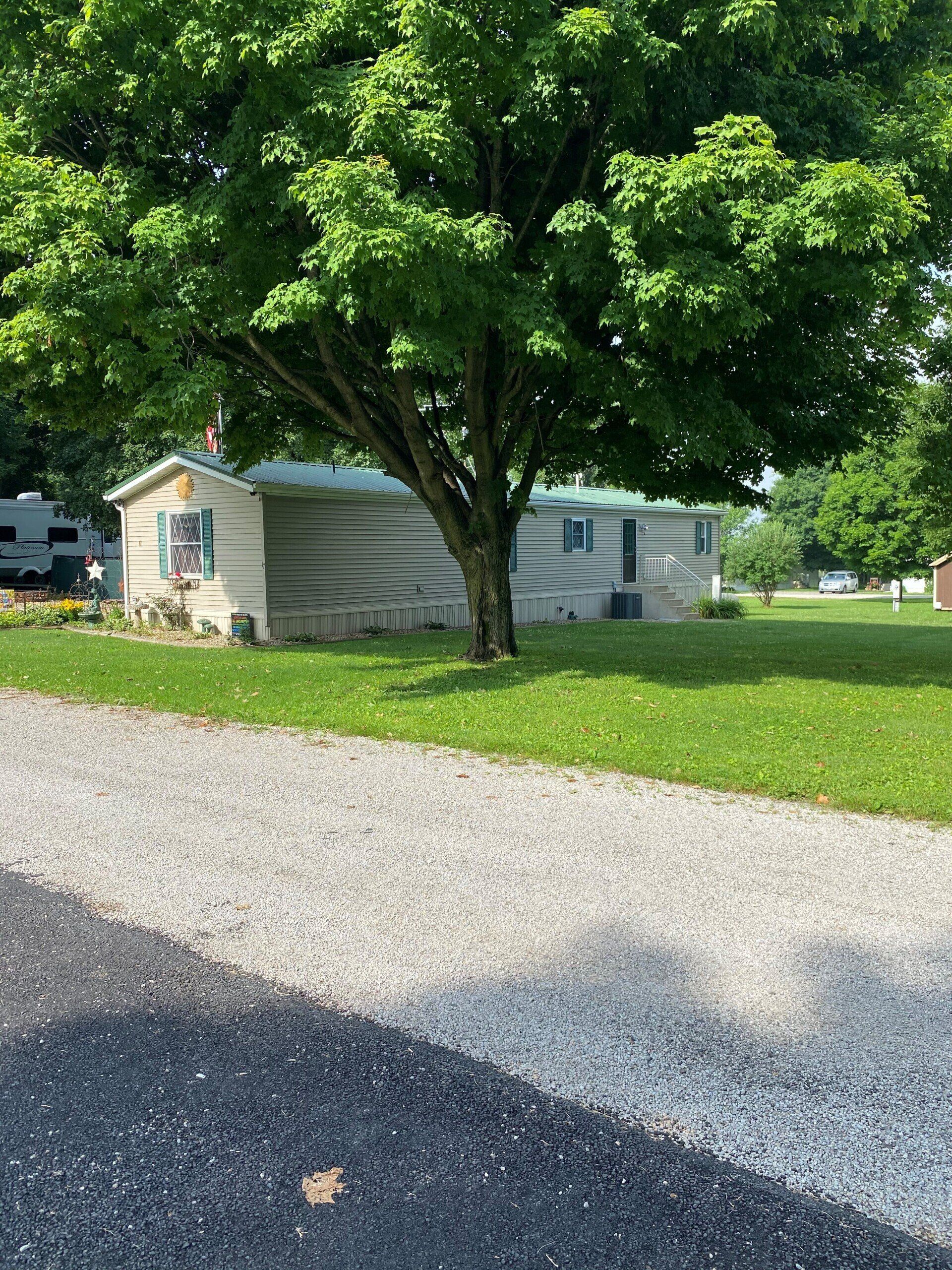 White House — Plymouth, OH — Huron Valley Mobile Home Park