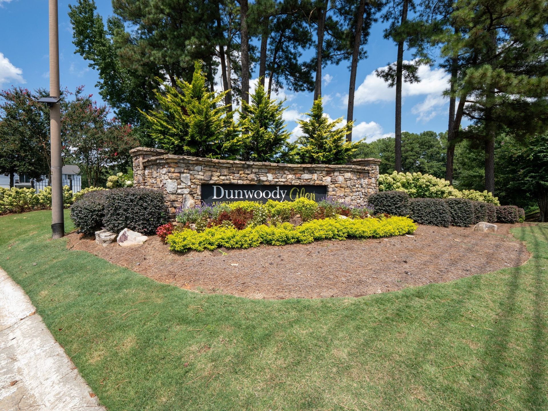 Community sign at Dunwoody Glen in Atlanta, GA.