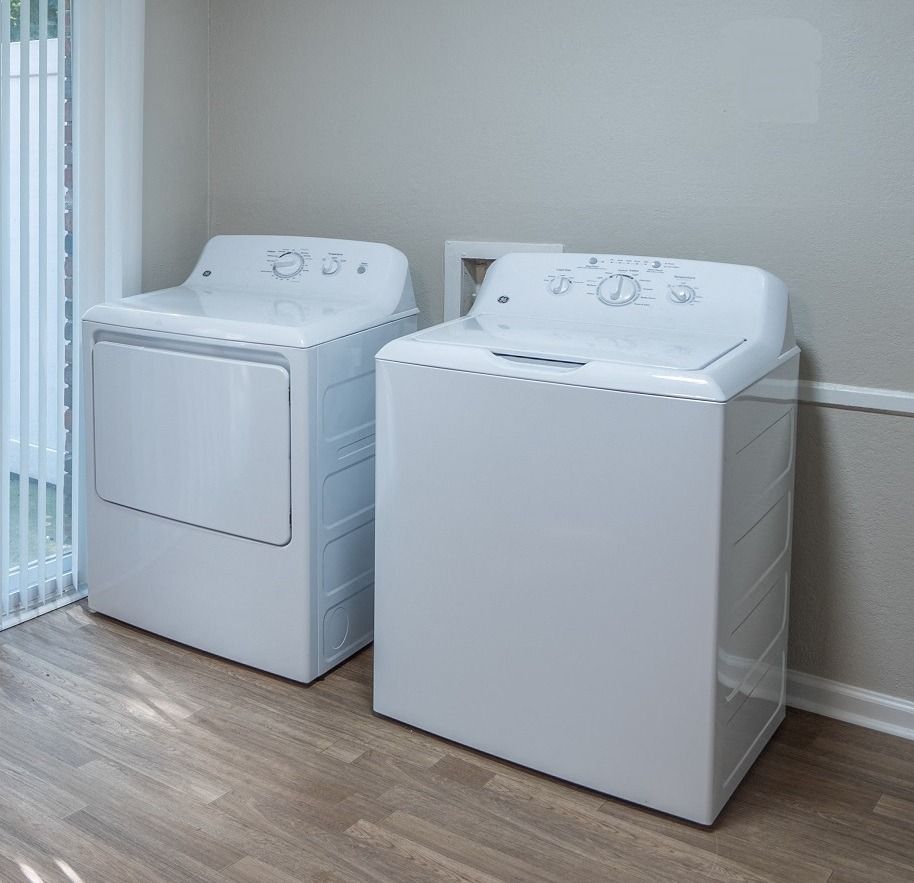 Full-Size Washer/Dryer at Dunwoody Glen in Atlanta, GA.