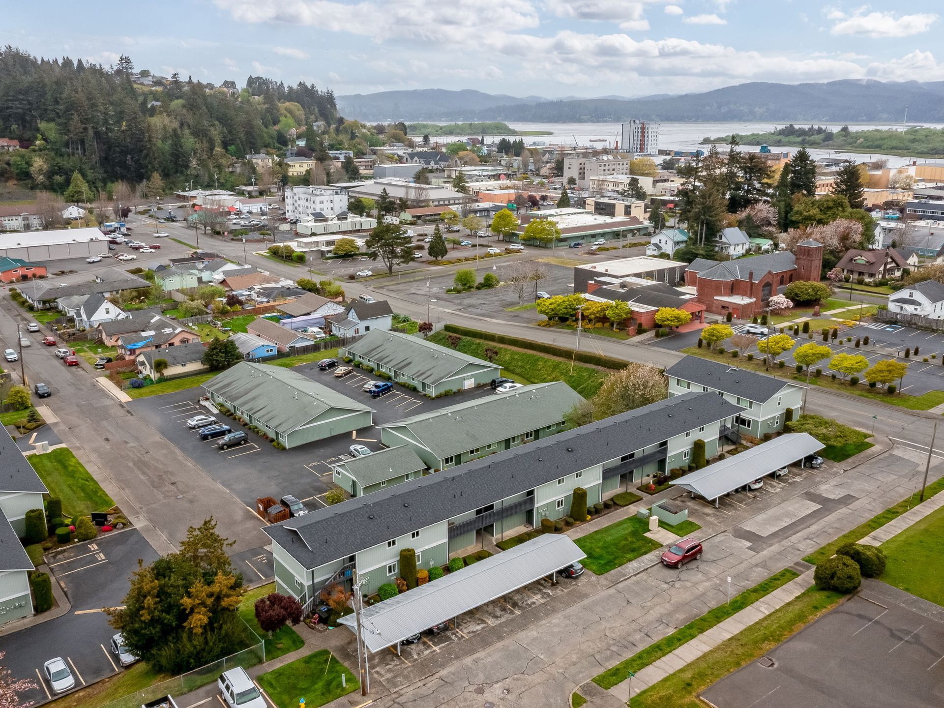 Aerial view of the Southridge Apartments.