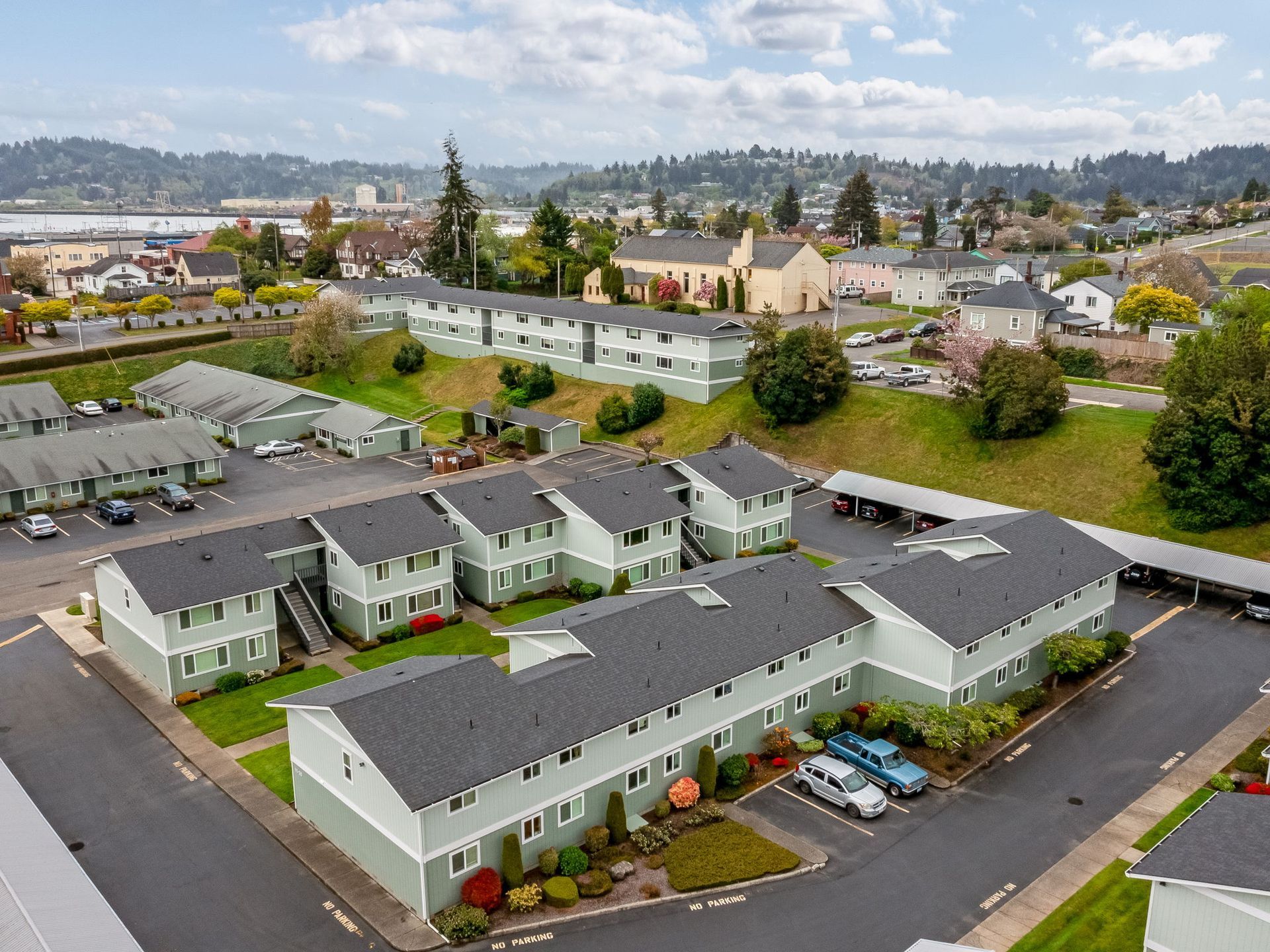 Aerial view of the Southridge Apartments.