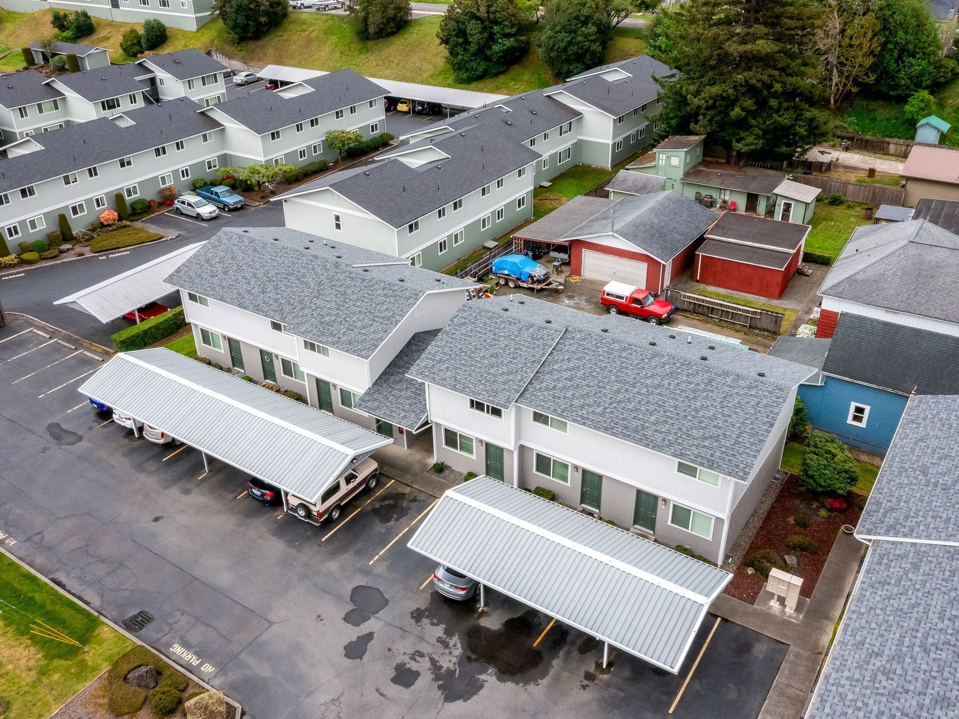 Aerial view of the Southridge Apartments Townhomes.