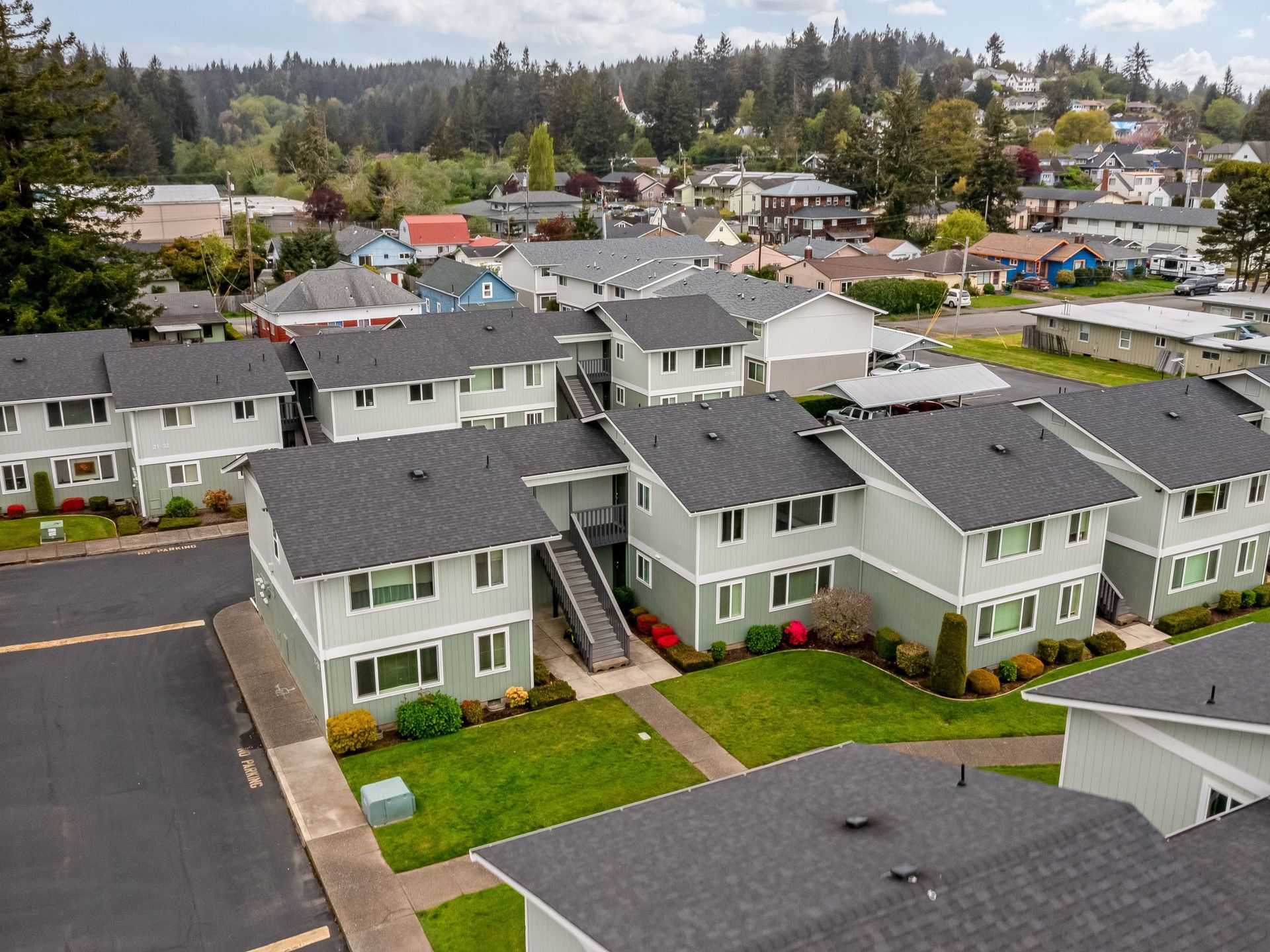 Aerial view of the Southridge Apartments.