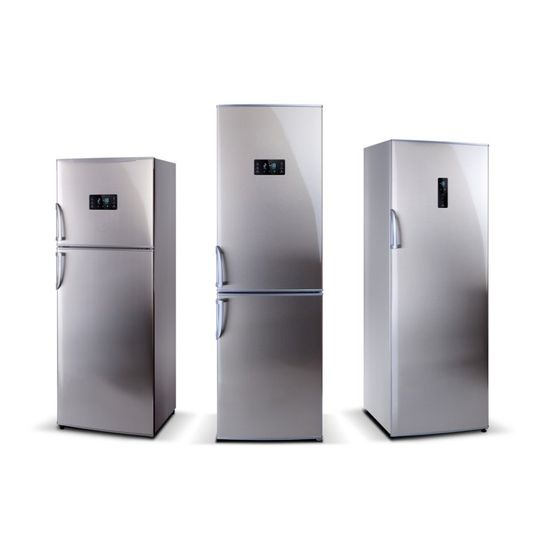 Tre frigoriferi di modelli diversi