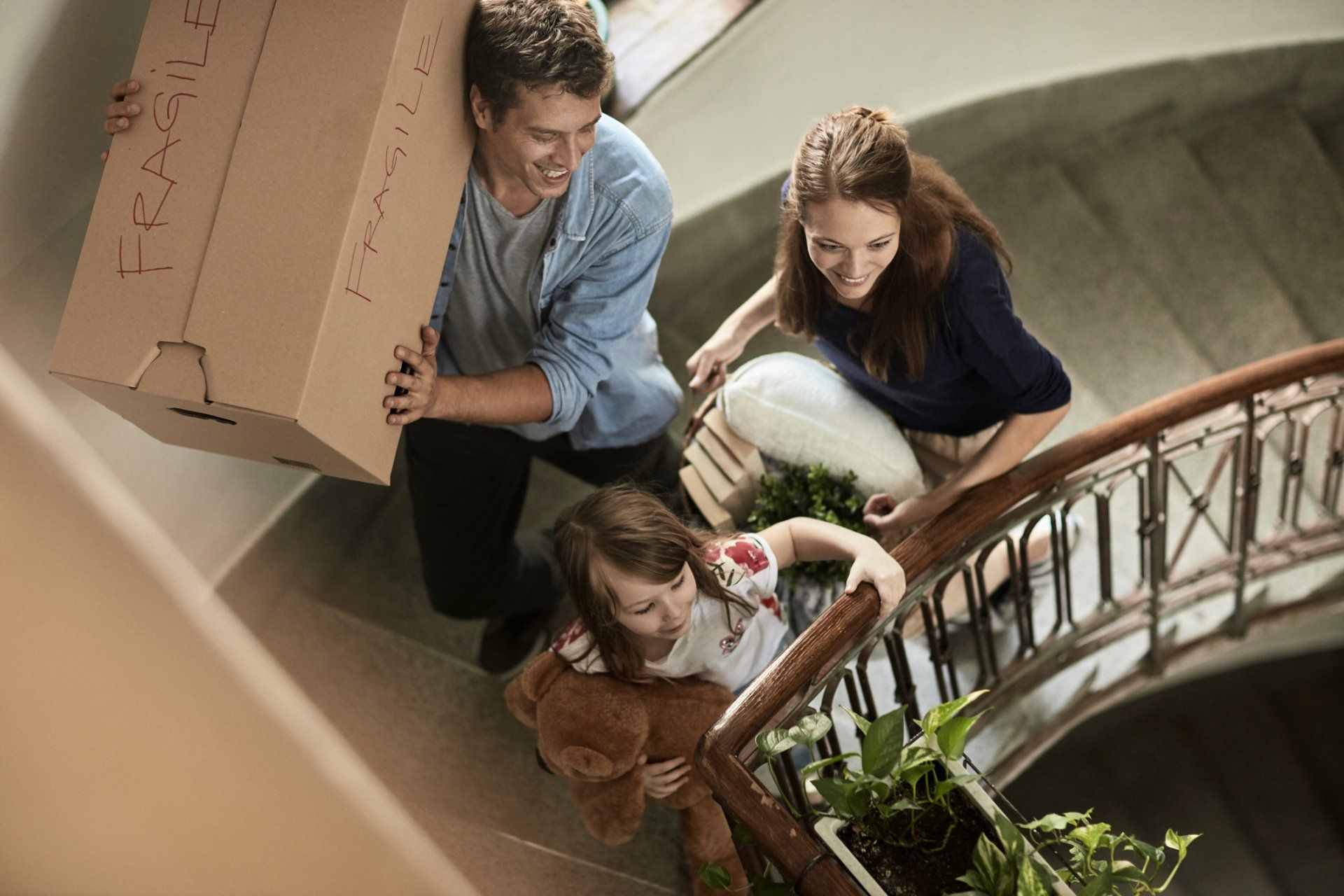 Family Moving Home - Yaphank, NY - Certified Van Service