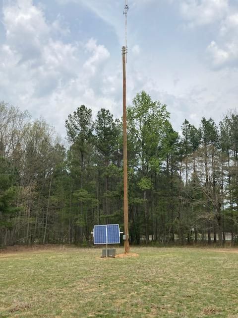 Broadband site powered by solar panels and The Vulcan by Sol Donum, ensuring reliable, off-grid energy for remote operations