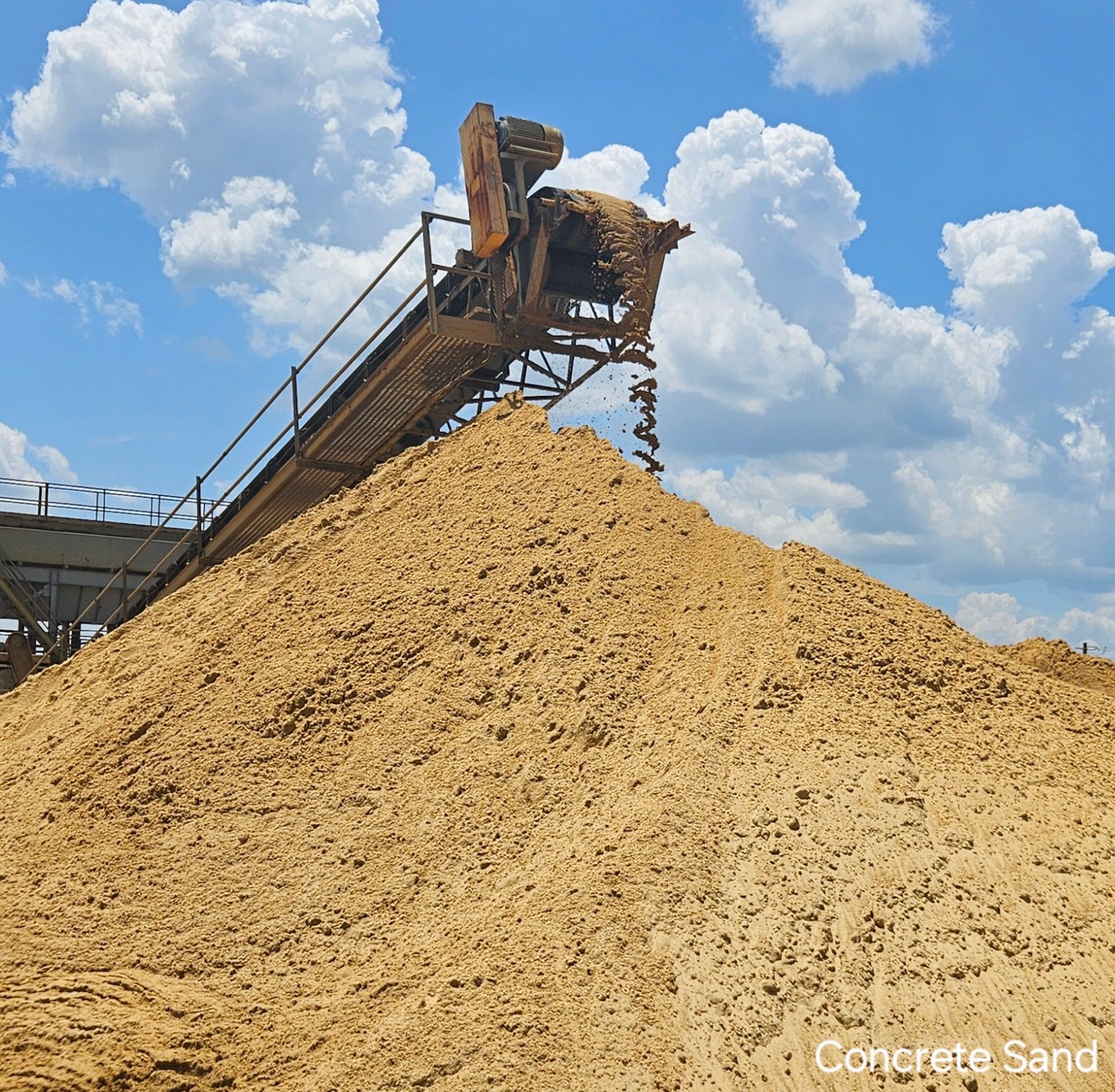 A pile of gravel with a lot of small rocks in it.
