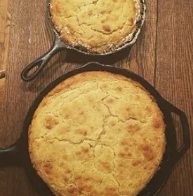: homemade-cornbread-in-cast-iron-skillet