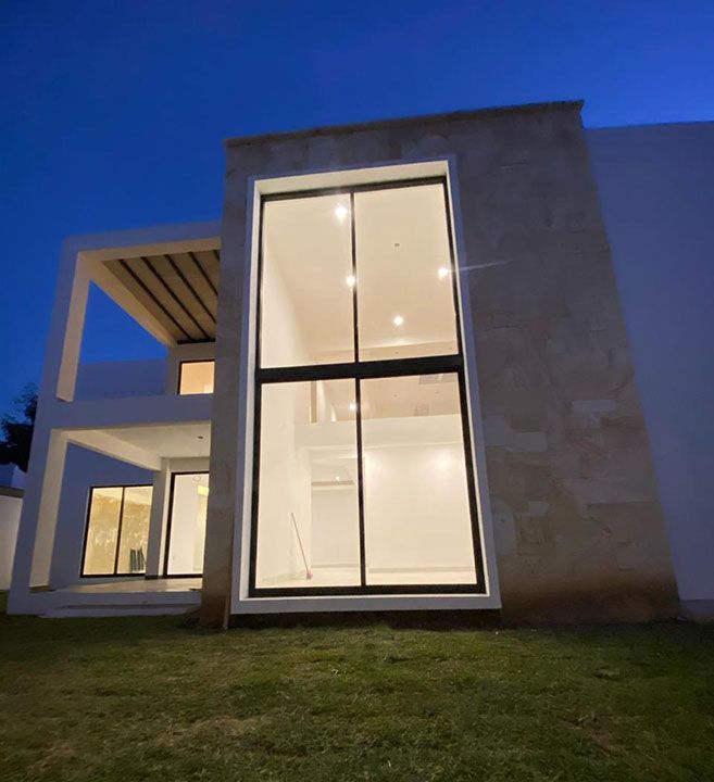 VALL CANCELERÍA Y ALUMINIO - Fachadas de cristal templado