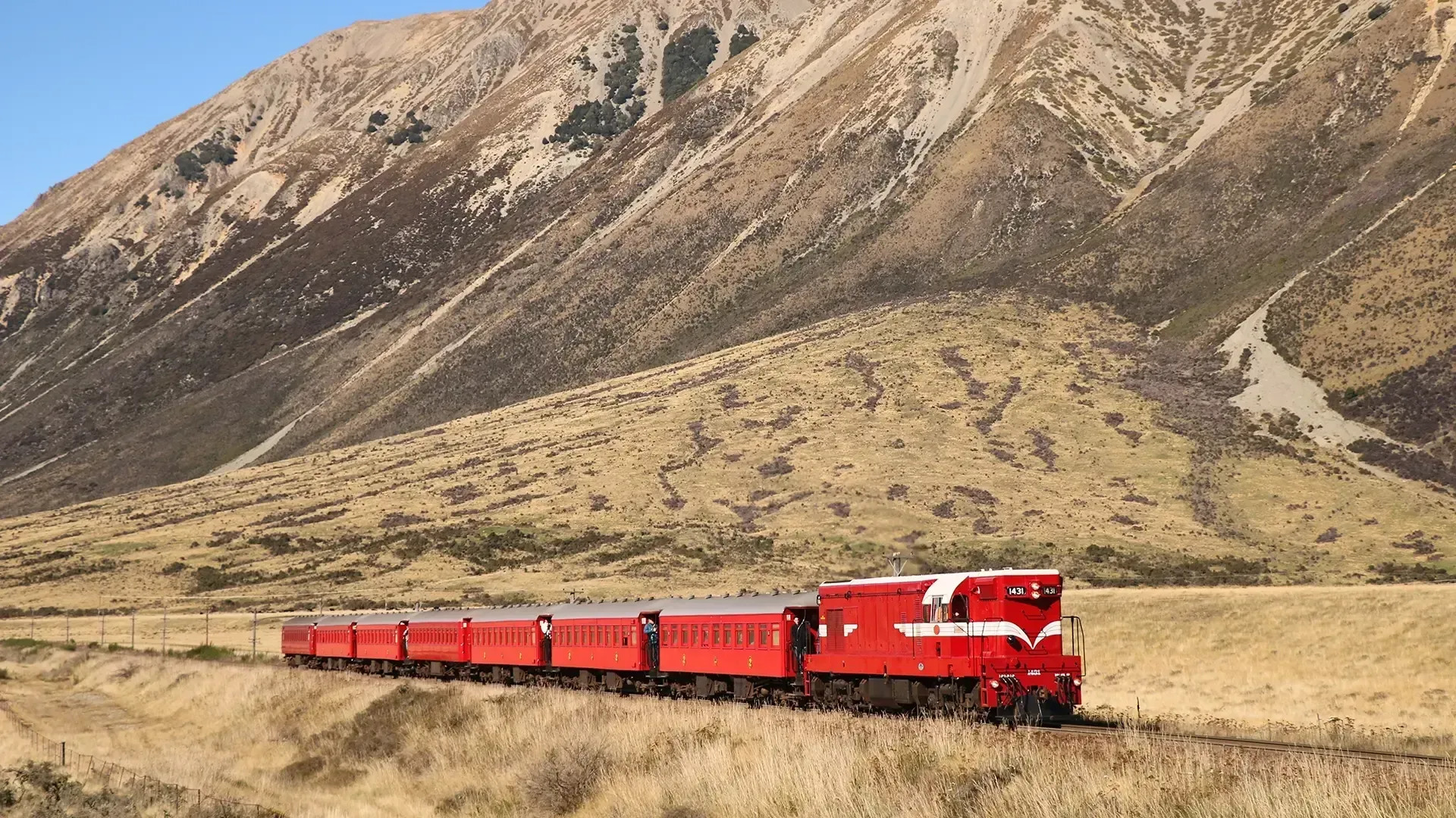 The Mountaineer - Rail Journey South Island NZ