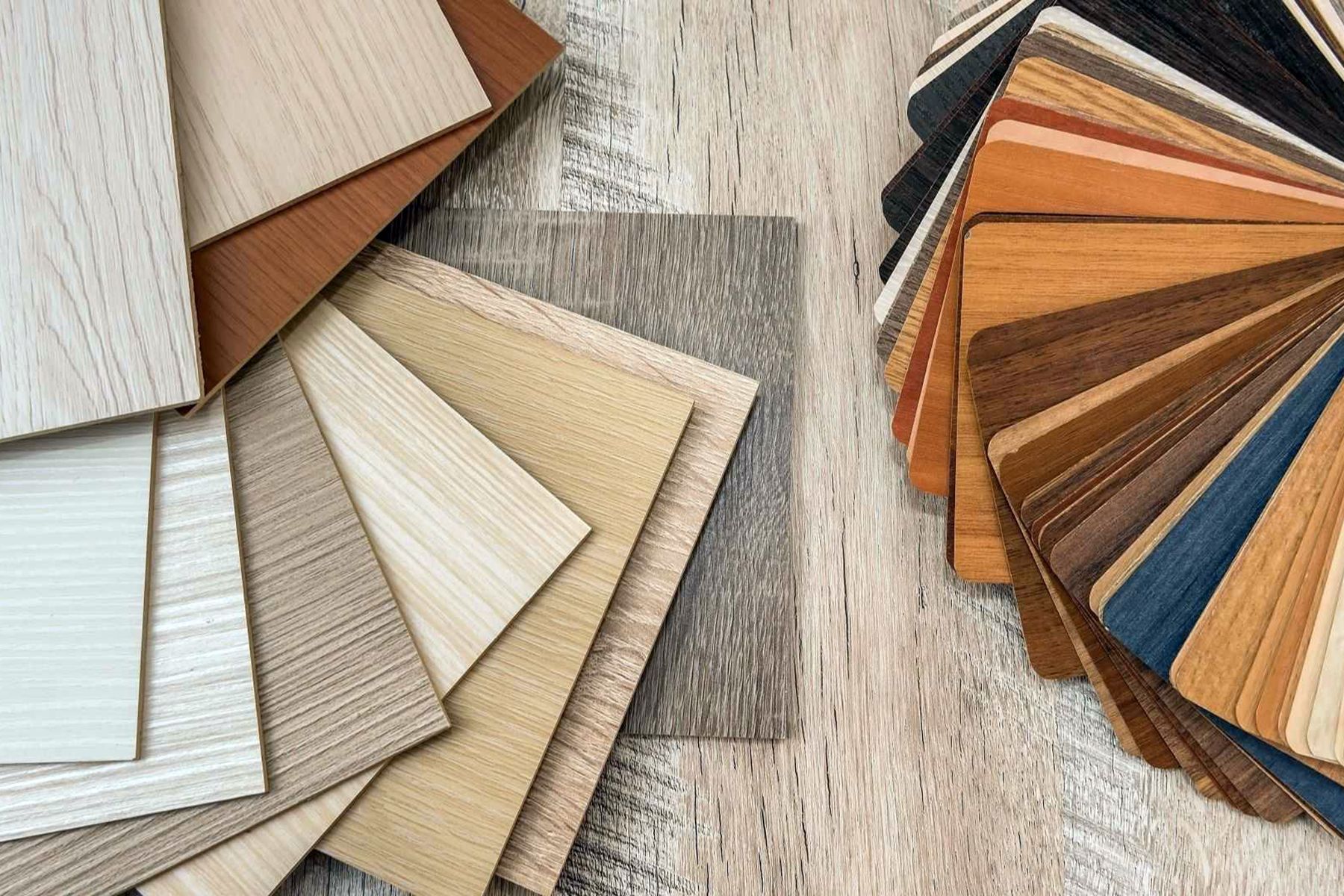 parquet in varie colorazioni e dimensioni