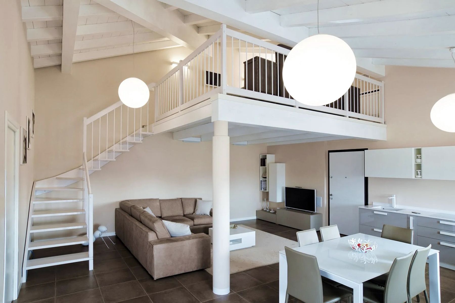 ringhiere e balaustre per scale