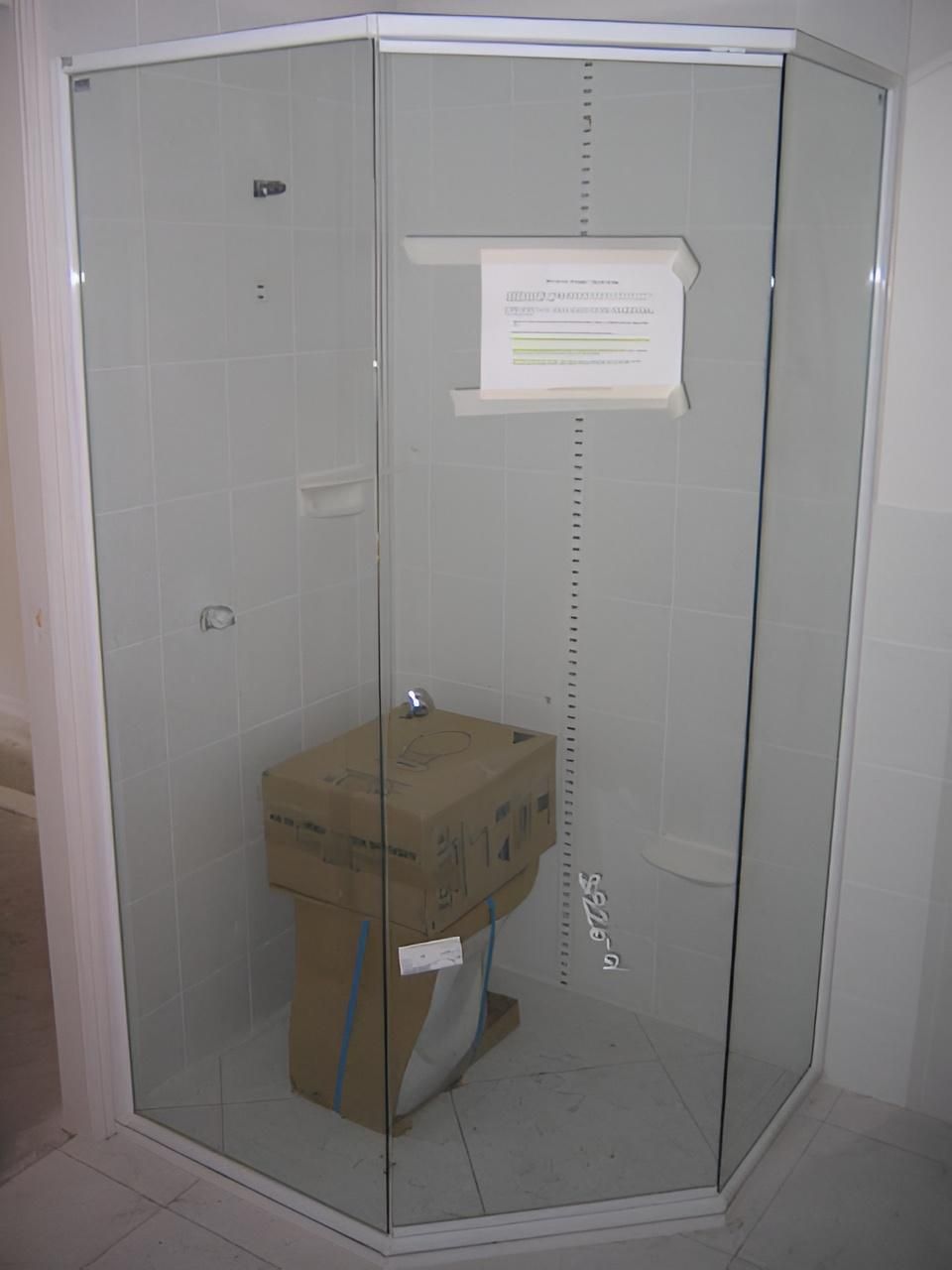 Clear Glass Shower Screen — Hervey Bay Glass Glazing & Screens In Pialba, QLD