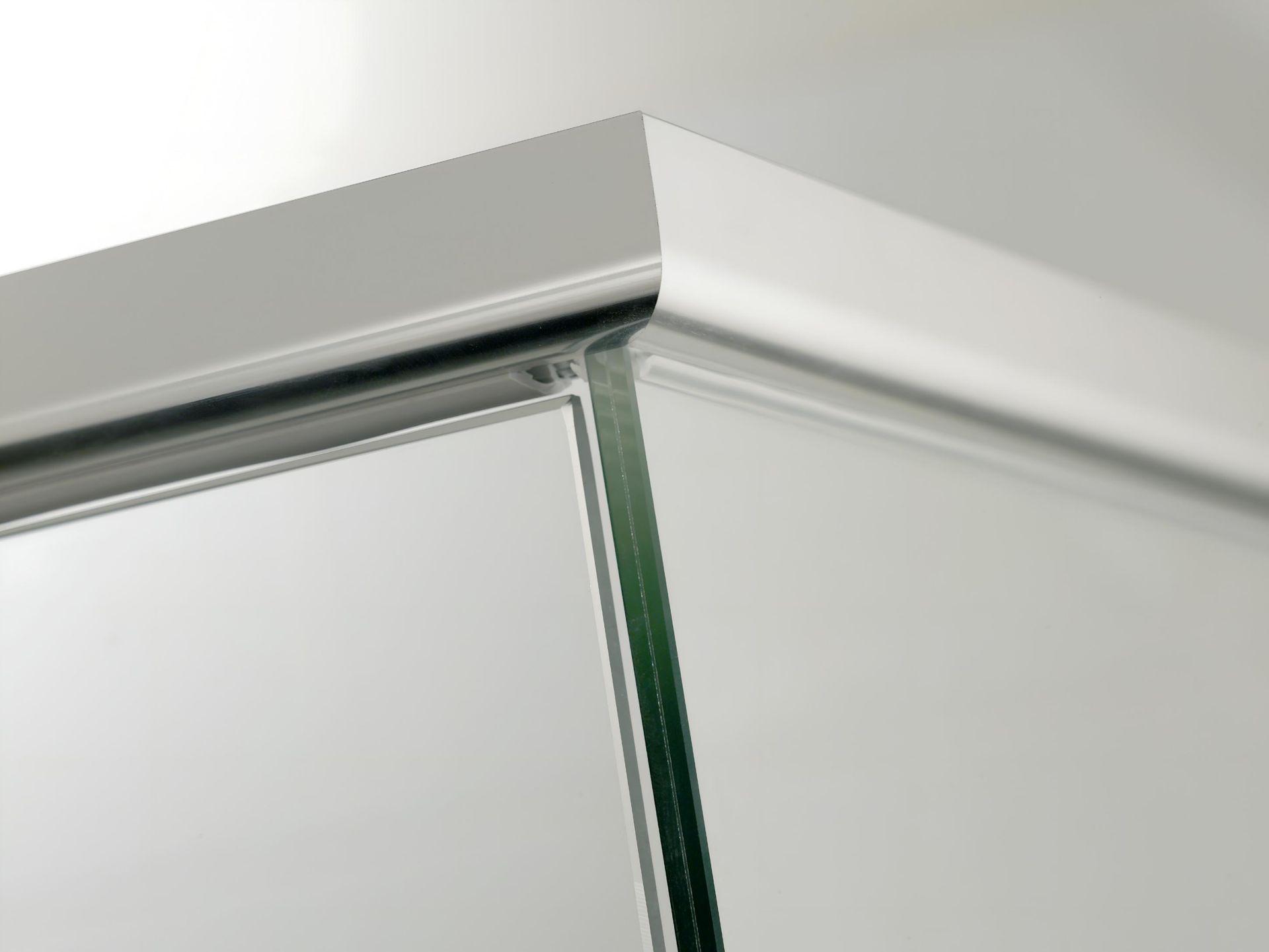 Freshly Install Glass — Hervey Bay Glass Glazing & Screens In Pialba, QLD