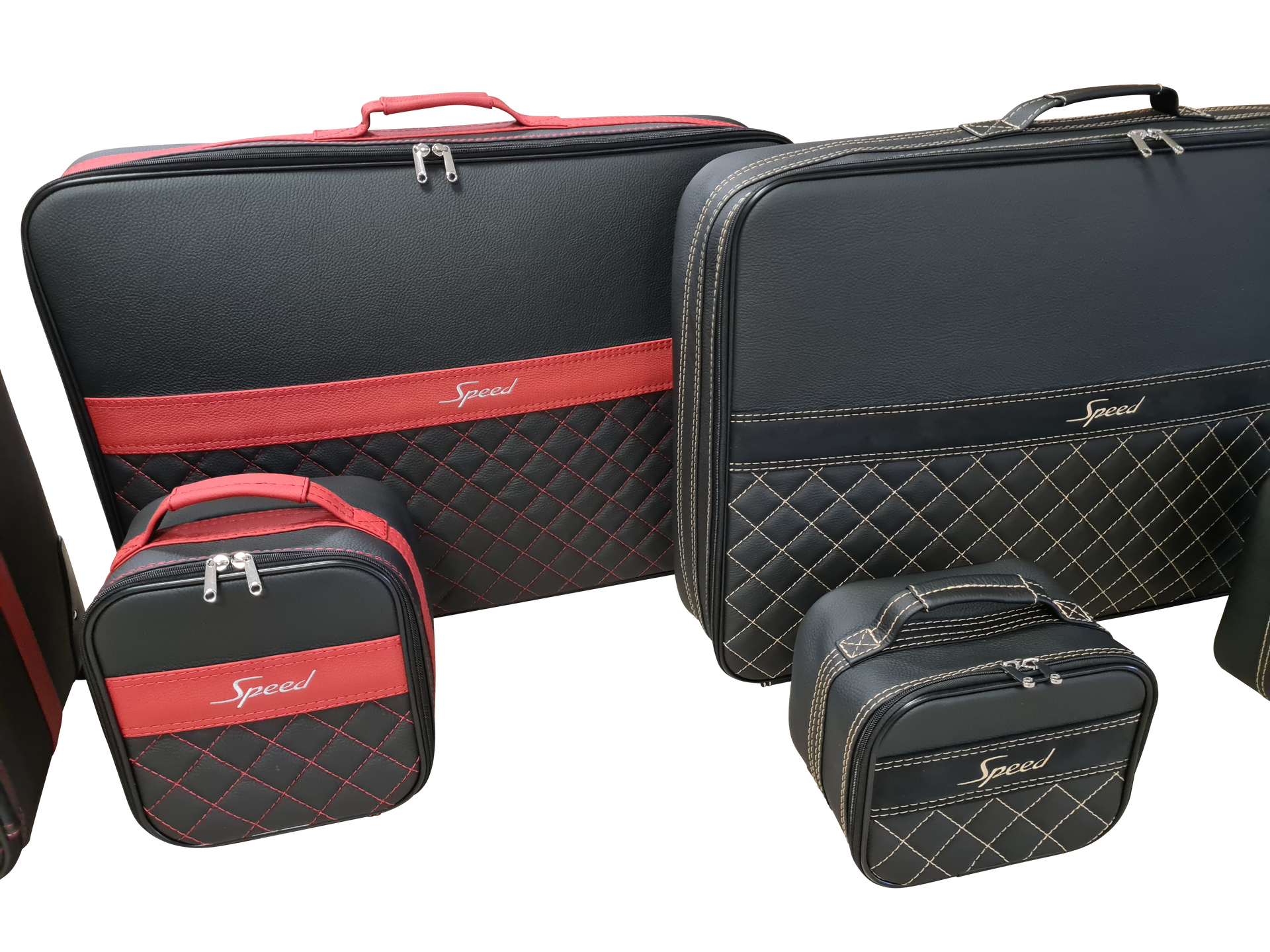 Een groep zwarte koffers met een rode streep aan de zijkant