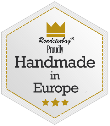 Een badge met de tekst roadsterbag met trots handgemaakt in Europa