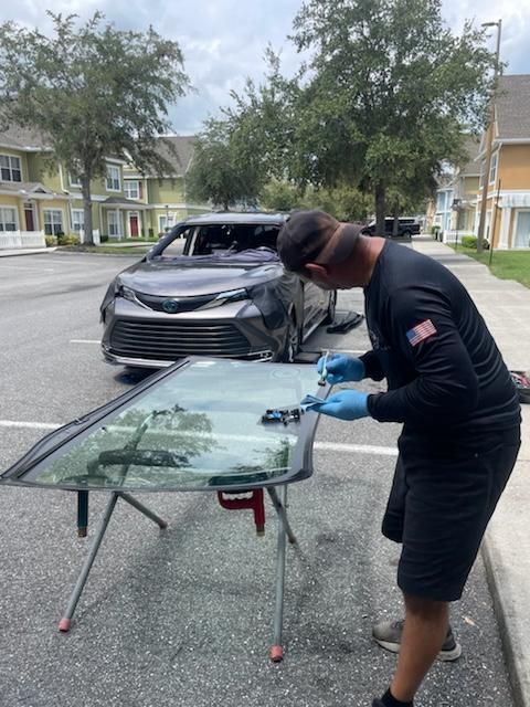 Windshield replacement in Orlando, FL.