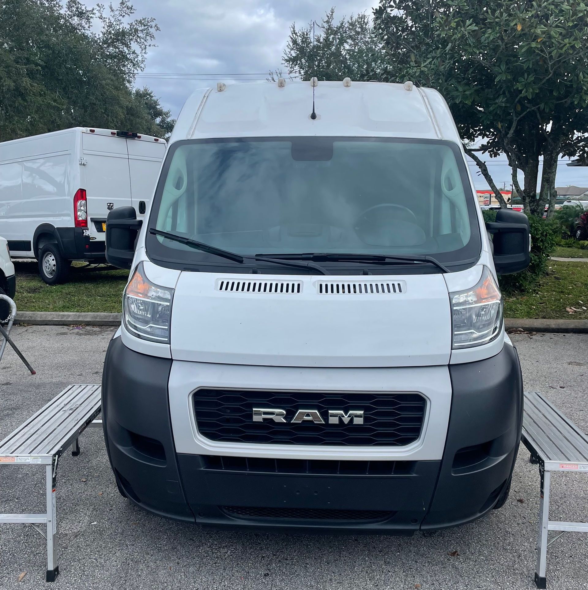 Cargo Van Windshield Replacement in Orlando, FL