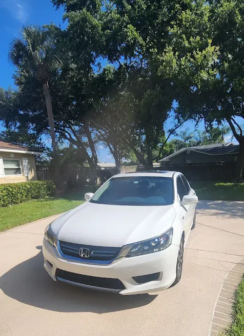 Honda Accord Windshield Replacement in Orlando, FL Honda Accord Windshield Replacement in Orlando, FL