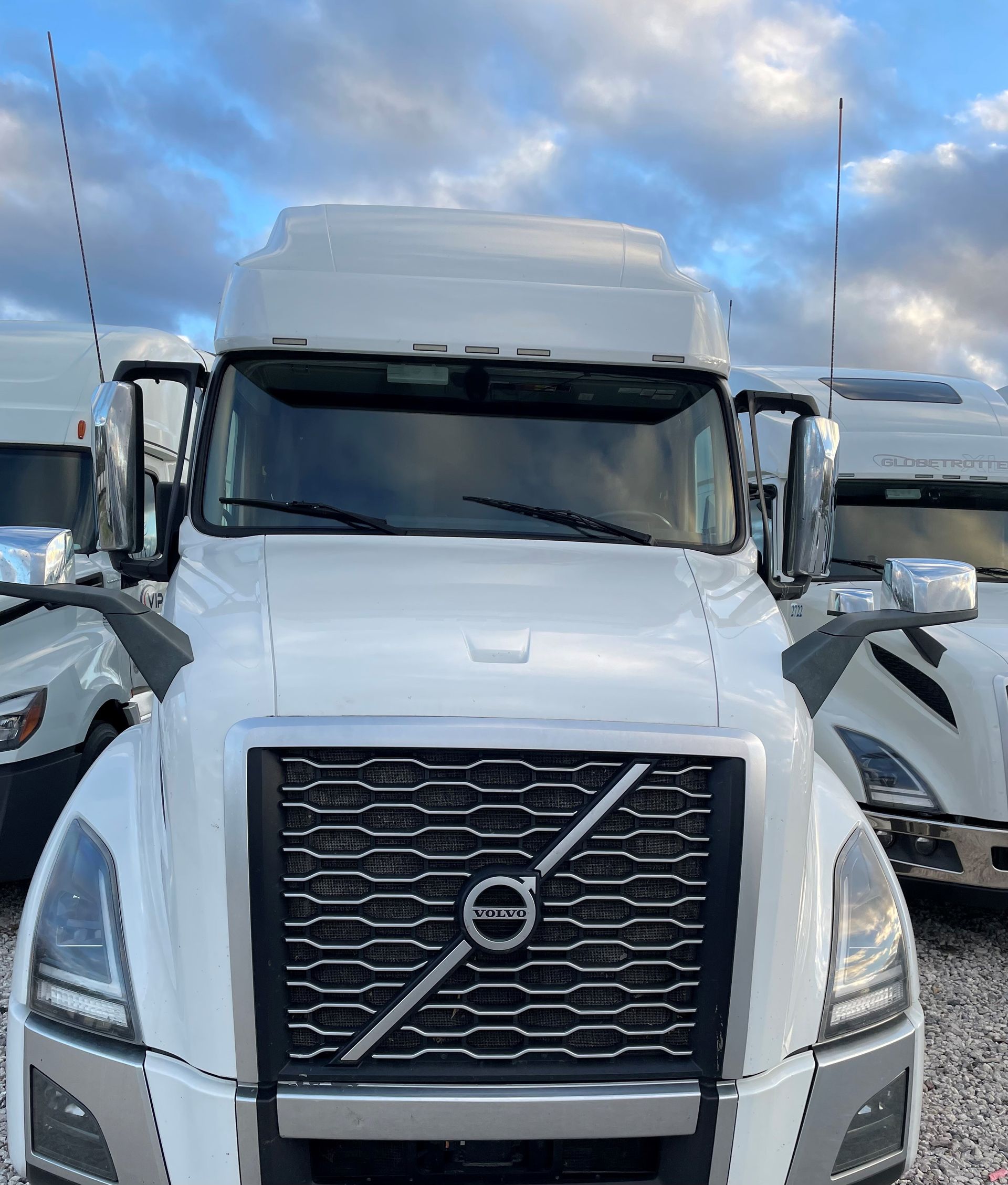 Semi windshield replacement in Altamonte Springs, FL