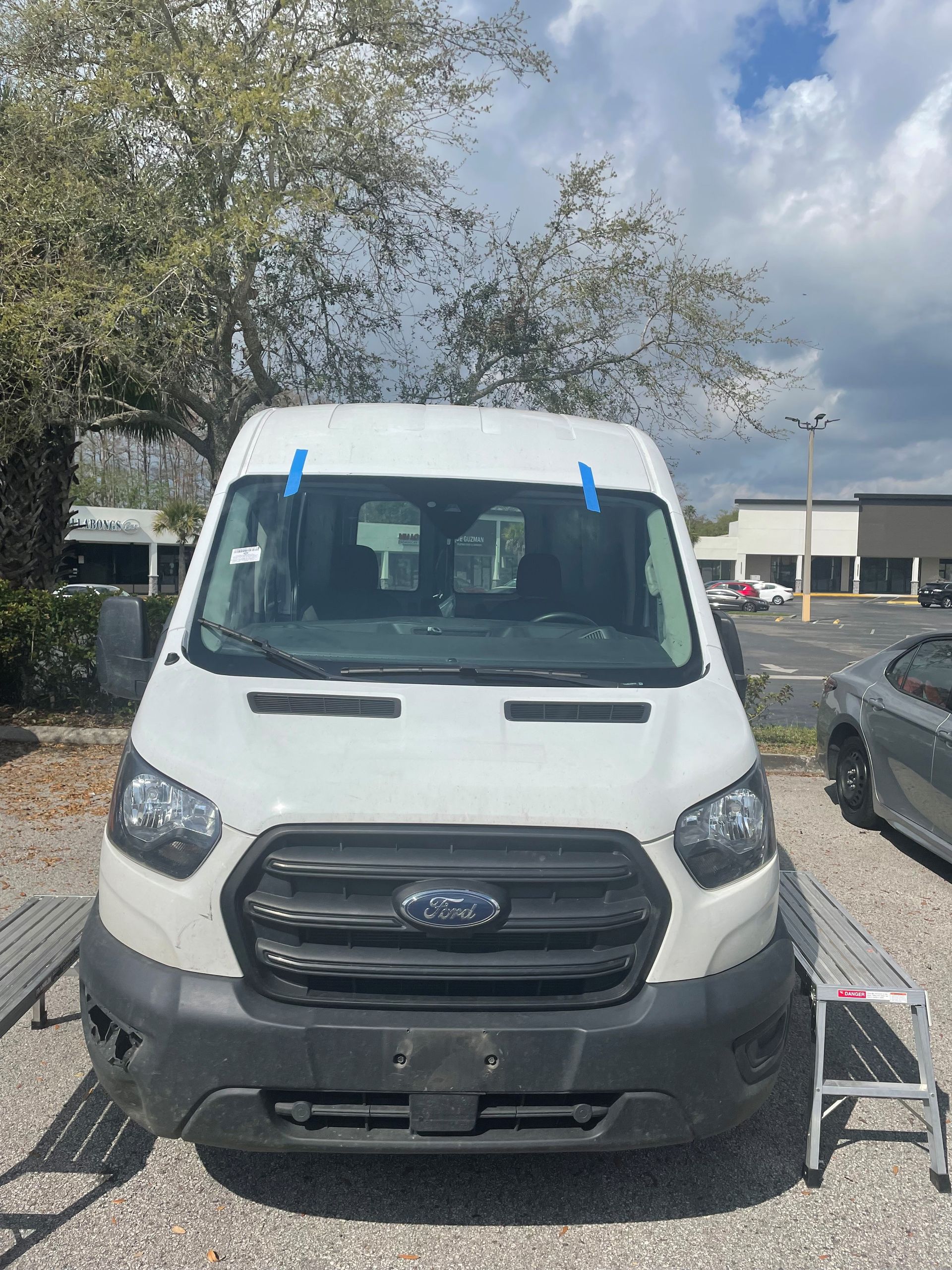 Ford Windshield Replacement in Orlando, FL