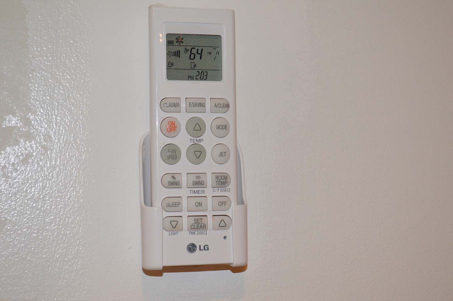 Luxury One Bedroom - AC Controller