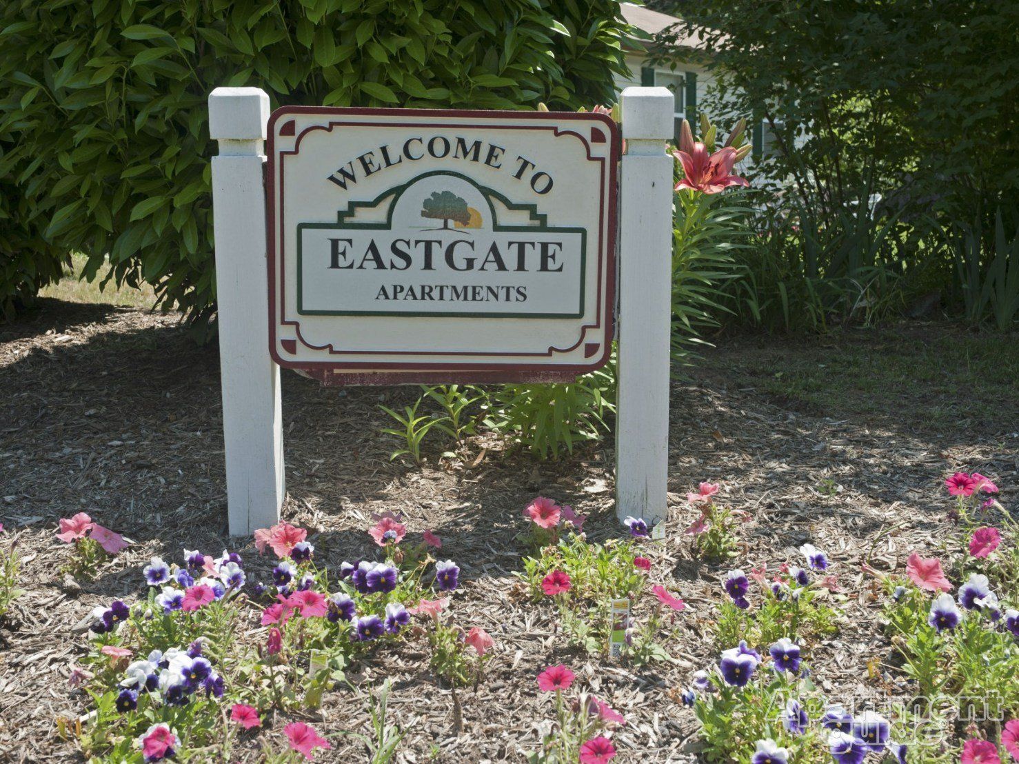 Welcome to East Gate Apartments