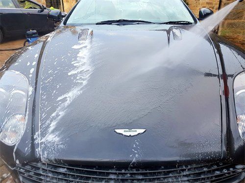 Car pressure washing