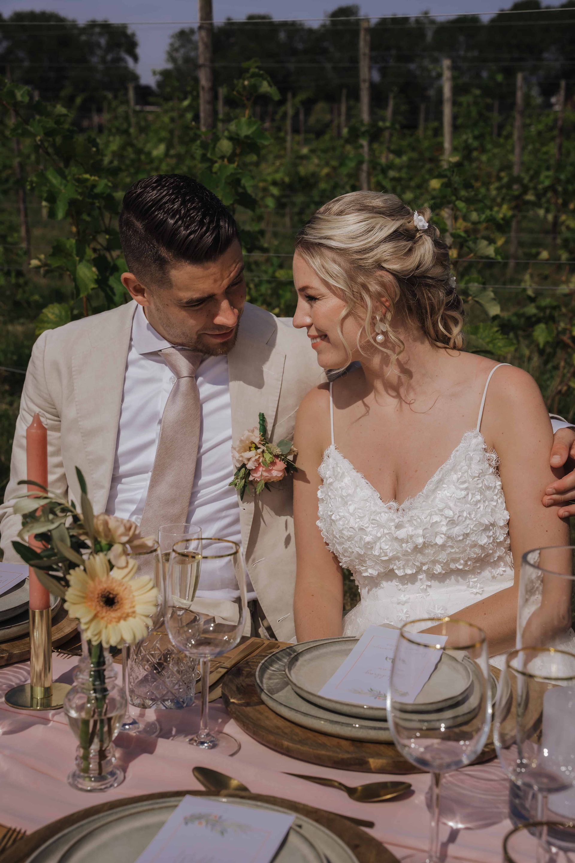 Diner tafel Italiaanse bruiloft wijngaard Smaak van Bilderhof Dordrecht Zuid-Holland
Celebrate your moment | wedding & event planner