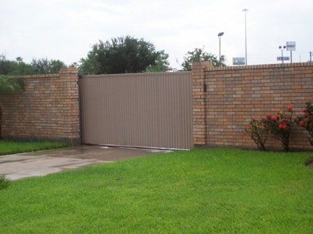 Chain-Link Fencing — Blocks in Pharr, TX